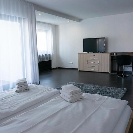 Eisberg Gaestehaus & De Luxe Appartements Friesenheim  Kültér fotó