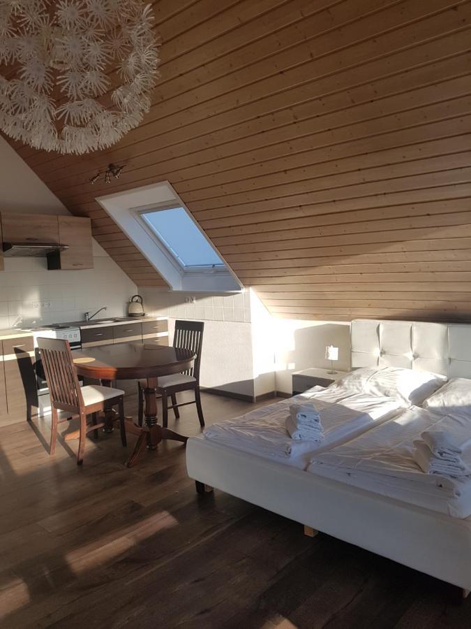 Eisberg Gaestehaus & De Luxe Appartements Friesenheim  Kültér fotó